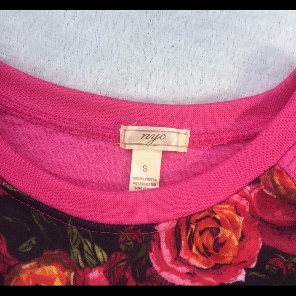 NYC 39 Floral Sweater - Picture 4 of 6